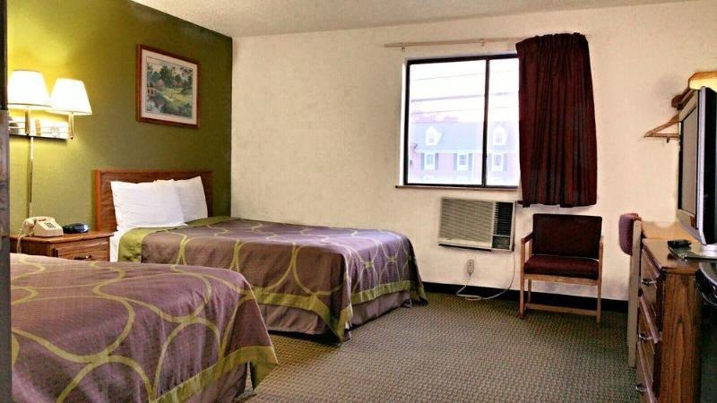 Hotel Super 8 By Wyndham Richmond/Chamberlayne Rd Esterno foto